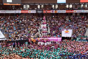 Els Castellers de Vilafranca comencen exhibint múscul i lideren el Concurs de Castells amb el 3d10fm