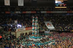 Els Castellers de Vilafranca embogeixen en descarregar el 9d9f en quarta ronda. ACN