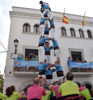 Els Castellers del Foix a la Diada de la Primavera. Eix