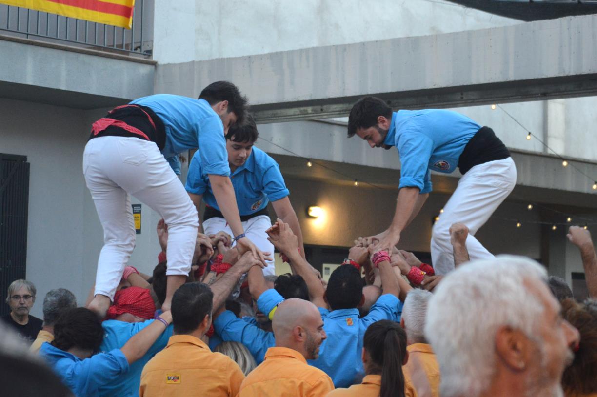 Els Castellers del Foix a Les Peces, a Albinyana. Laura Nogueira