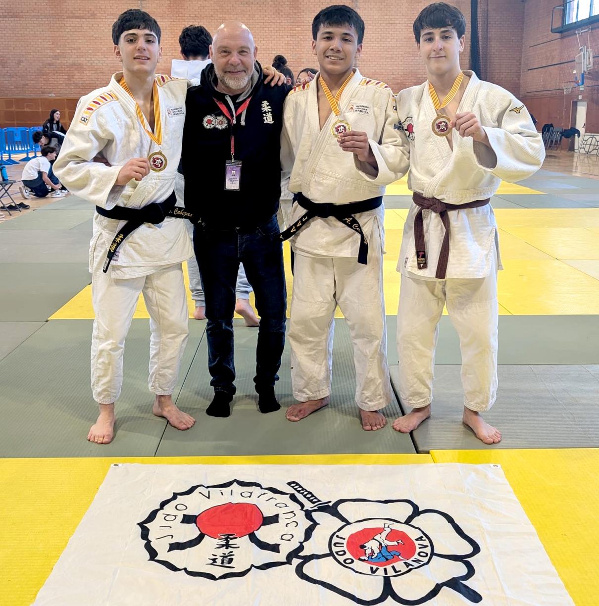 Els judoques de l'Escola de Judo Vilafranca - Vilanova. Eix