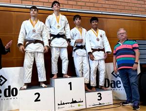 Els judoques del Vilafranca-Vilanova al Pavelló Municipal del Vendrell