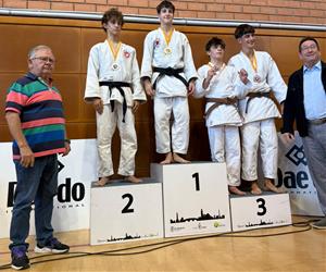 Els judoques del Vilafranca-Vilanova al Pavelló Municipal del Vendrell