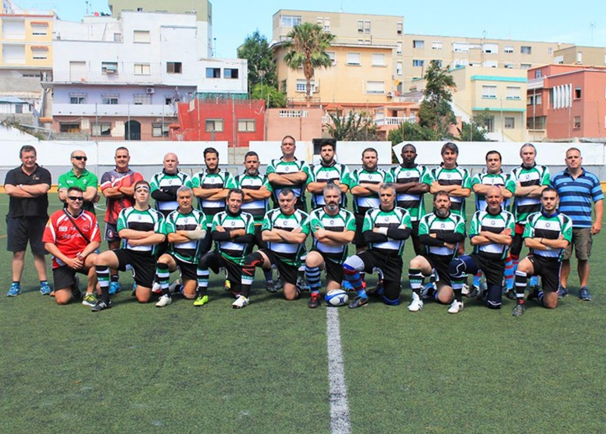 Els jugadors del Costa Barbarians. Eix