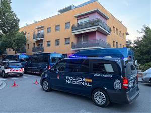 Els Mossos desmantellen un punt de venda de droga ocult en un supermercat de Sant Pere de Ribes i detenen un home. Mossos d'Esquadra