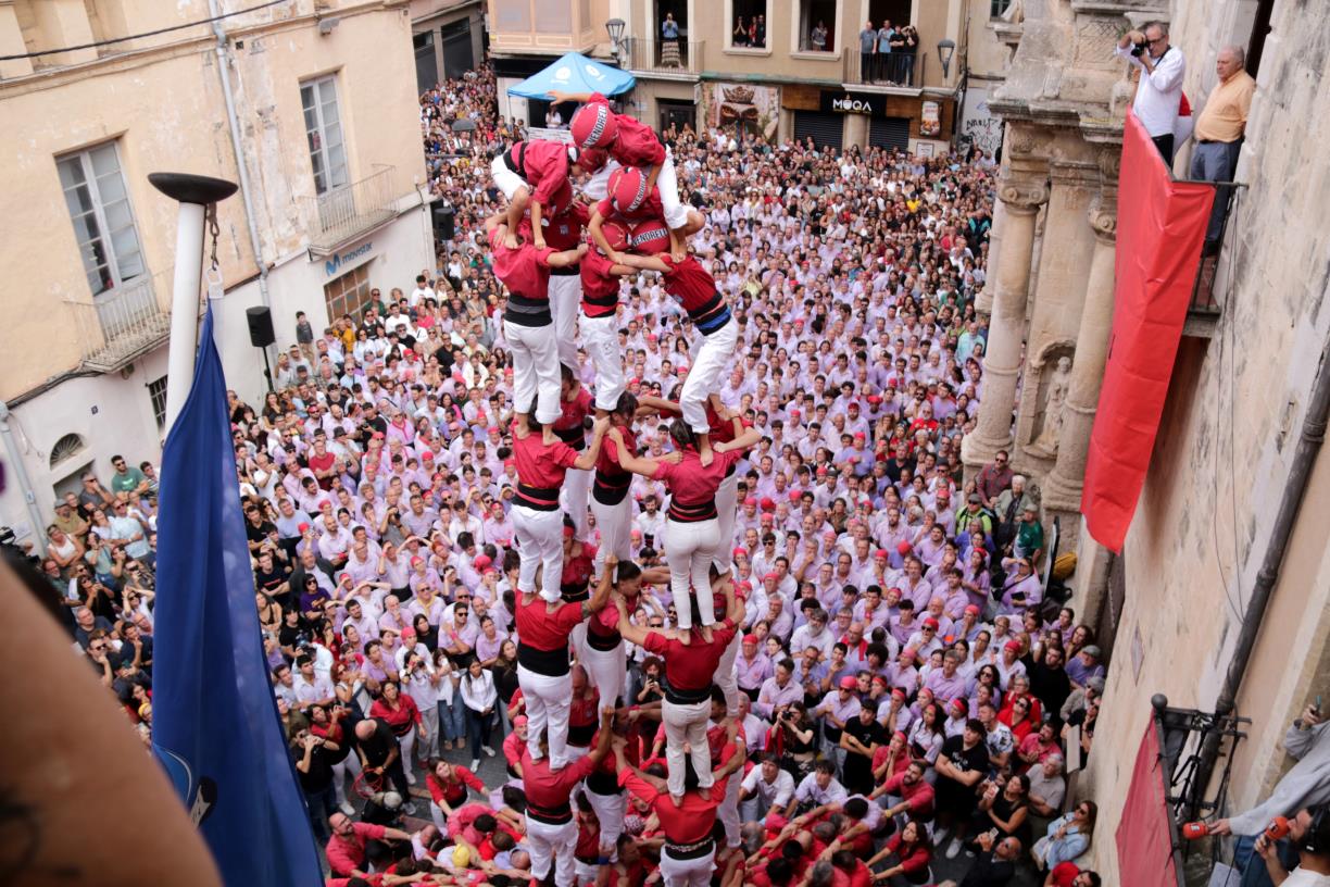 Els Nens del Vendrell repeteixen l'excel·lent actuació del Concurs en la diada de Santa Teresa del seu centenari. ACN