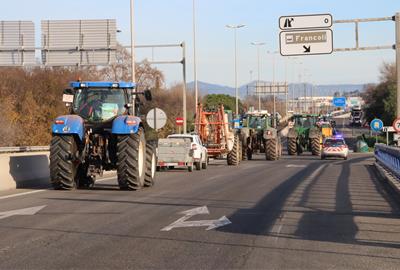 Els pagesos aixequen la protesta al Port de Tarragona i els accessos queden oberts. ACN