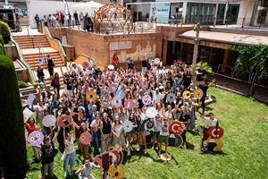 Els Premis Baldiri reconeixen l’Escola Les Vinyes de Sant Cugat Sesgarrigues per un projecte educatiu basat en l’art i la llengua. EIX