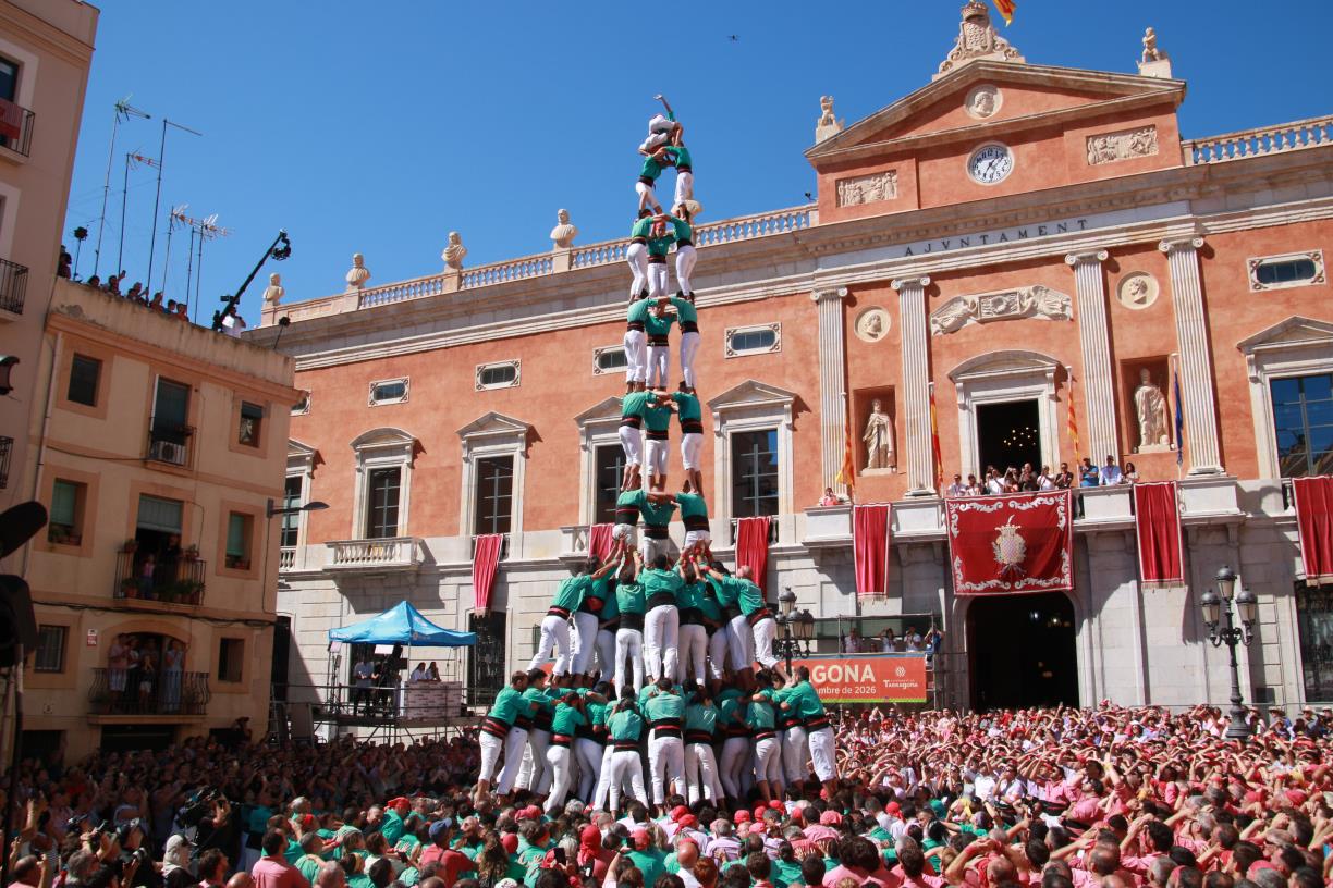 Els Verds i la Vella de Valls assoleixen els deu pisos en la Diada del Primer Diumenge de Santa Tecla de Tarragona. ACN