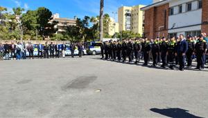 Emotiu minut de silenci a la prefectura de la Policia Local en record de Sebastià Rodríguez