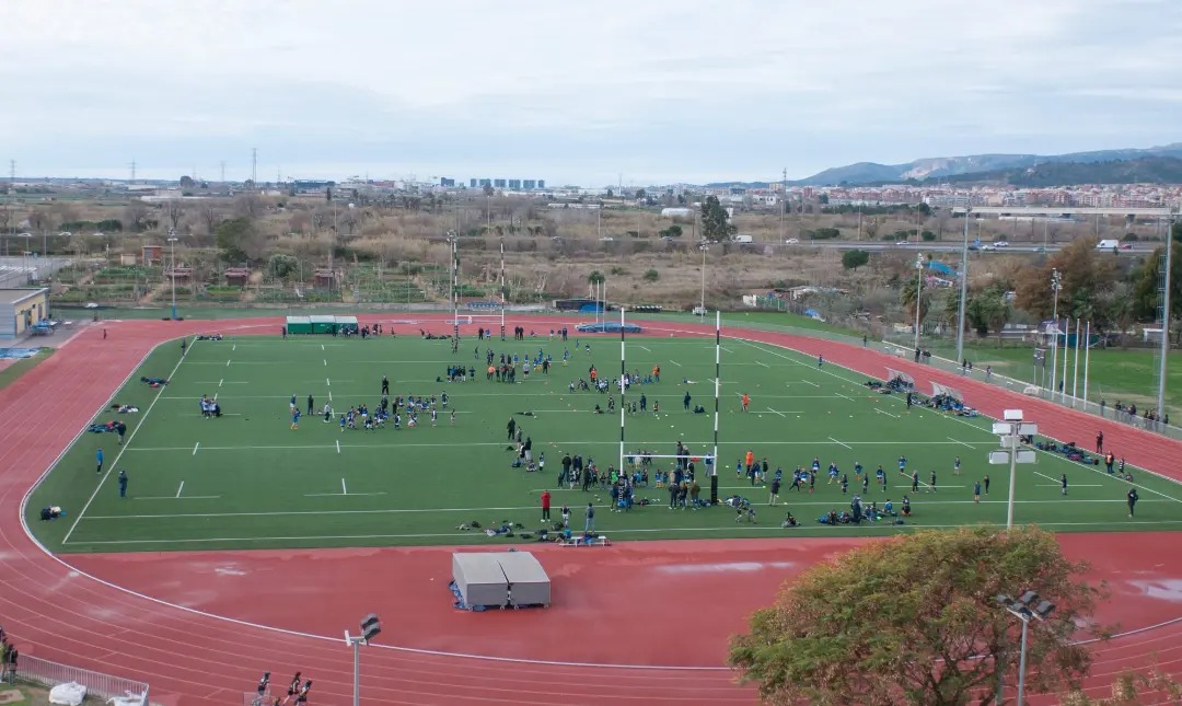 Estadi Rugbi de Cornellà, Pilar Pons. Eix