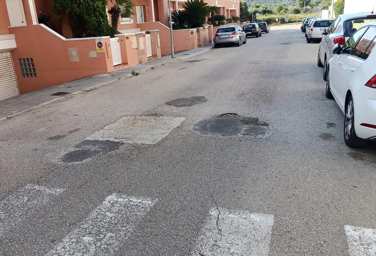 Estat de la pavimentació del Carrer Garraf. Eix