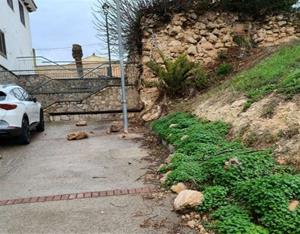 Estat del pou de pedra seca del passatge Federica Montseny de Ribes. Eix