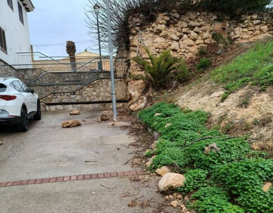 Estat del pou de pedra seca del passatge Federica Montseny de Ribes. Eix