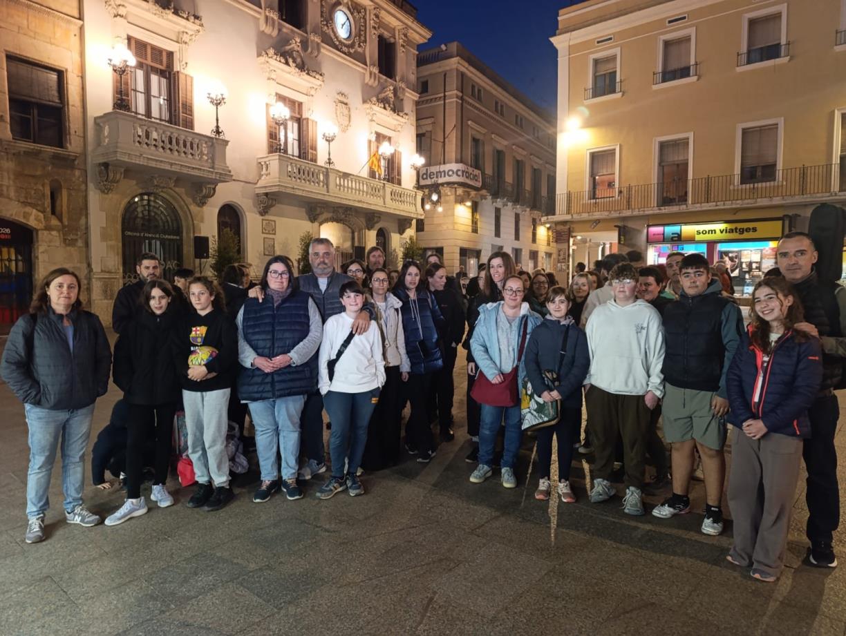 Famílies de Vilafranca demanen alternatives a les jornades de portes obertes dels instituts, suspeses per la vaga. EIX