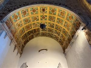 Gelida inaugura la restauració de les pintures murals de l’església de Sant Pere al Castell. Ajuntament d'Olivella