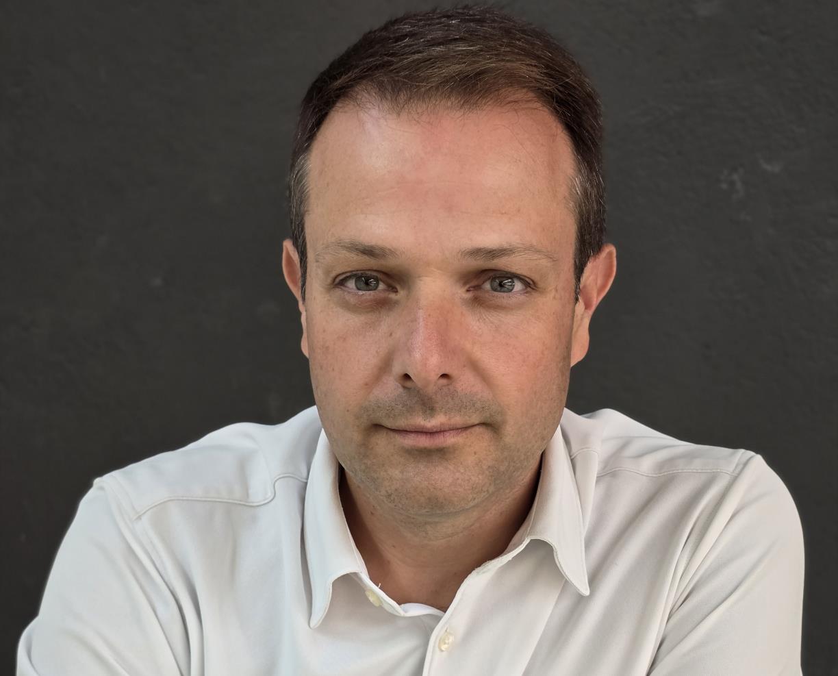 Gerard Figueras. Eix