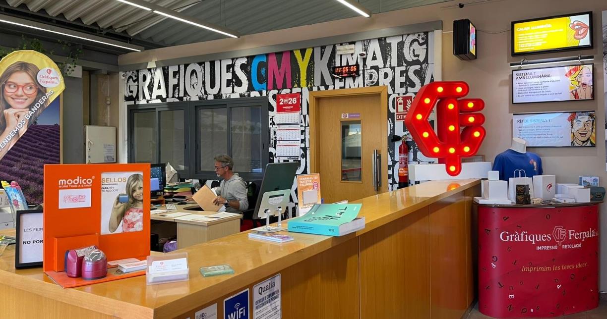 Les oficines de Gràfiques Ferpala, on cada projecte pren forma amb més de 50 anys d’experiència en arts gràfiques. EIX