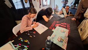 Gran acollida a la presentació del conte infantil “M’han caigut els mitjons” a Vilanova i la Geltrú