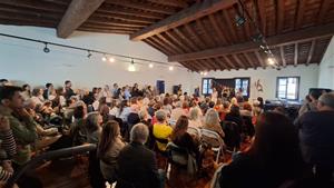 Gran acollida a la presentació del conte infantil “M’han caigut els mitjons” a Vilanova i la Geltrú