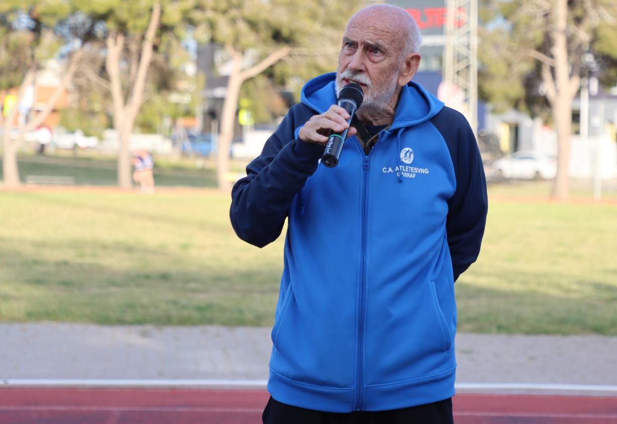 Homenatge a Joan Ramon Gálvez a les pistes d’atletisme . Josep Lluís Roca