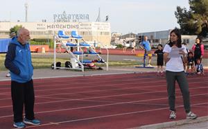 Homenatge a Joan Ramon Gálvez a les pistes d’atletisme 
