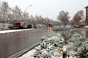 Igualada s'ha despertat amb el paisatge emblanquinat  