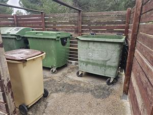 Imatge actual dels contenidors de Pacs del Penedès. Eix