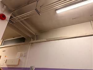 Interior de l’escola Sant Julià. Eix