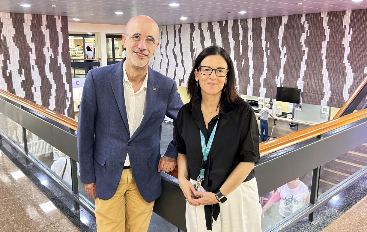 Joan Miquel Carbonell, president del CSAPG i Olga Farré, gerent CSAPG a l'Hospital Sant Camil. Eix