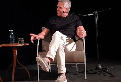 Josep Ametller, durant la xerrada al Foment. Gerard Figueras