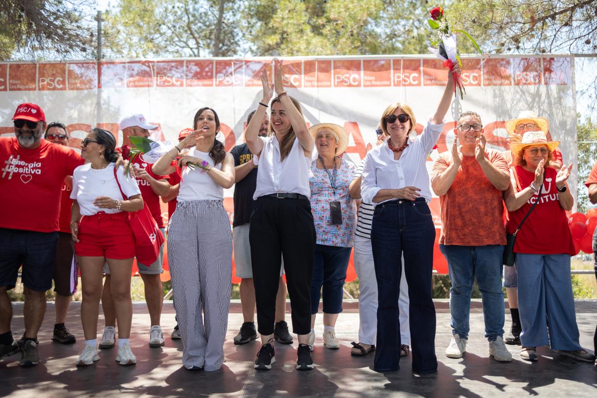 La 28a Festa de la Rosa a la Pineda de la Vilanoveta. Eix