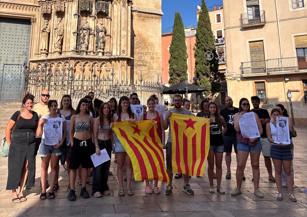 La Barraca i l’Esquerra Independentista impulsen la 31a Penjada d’Estelades i una nova Festa Major Popular a Vilafranca. EIX