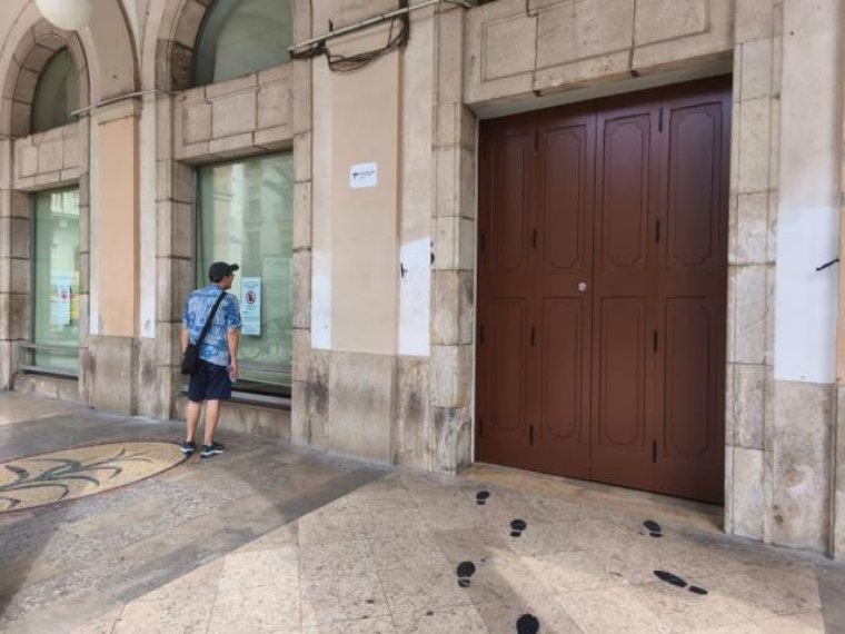 La Biblioteca Joan Oliva i Milà reobre parcialment aquest dilluns després de resoldre una incidència en la climatització. Ajuntament de Vilanova