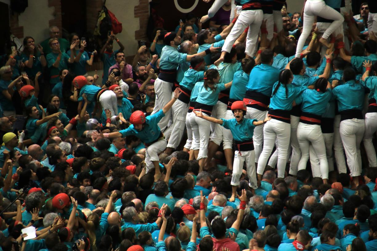 La canalla dels Castellers de Vilafranca celebrant el 9 de 9 en la jornada de diumenge del XXX Concurs de Castells de Tarragona  . ACN