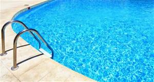 La construcció de piscines privades creix un 70% aquest any al Baix Penedès. EIX