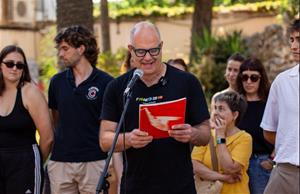 La cultura popular de Vilafranca s'uneix per reivindicar una festa oberta i rebutjar els discursos d'odi. Òmnium