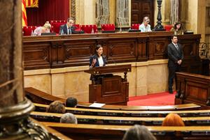 La diputada de Junts per Catalunya, Montse Ortiz, al parlament. Eix