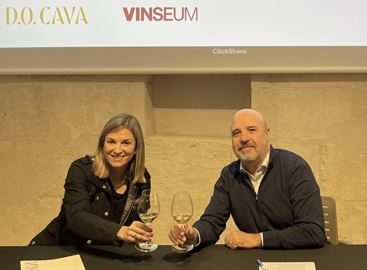 La D.O. Cava i VINSEUM renoven l’aliança per impulsar la cultura vitivinícola al Penedès. DO Cava
