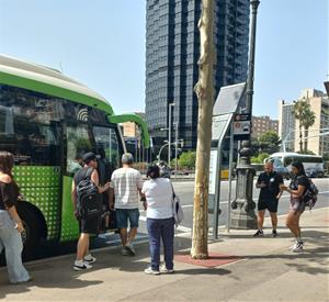 La Generalitat reorganitza les parades de bus interurbà de la Diagonal per millorar el servei als corredors del Penedès. Generalitat de Catalunya