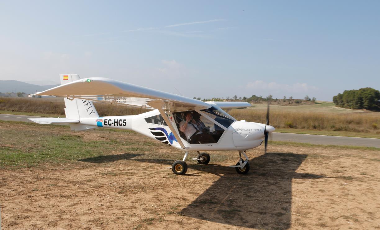 La Jornada d’Aviació Adaptada a l'aeròdrom d’Igualada-Òdena permetrà volar a unes 50 persones amb discapacitat. ACN