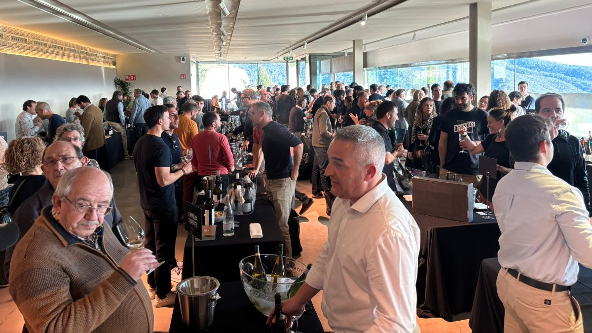 La Passarel·la Vinícola DO Penedès triomfa a Girona amb 400 professionals i vins 100% ecològics. DO Penedès