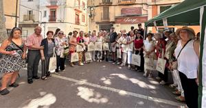 La plaça de les Garrofes del Vendrell acull una jornada de sensibilització contra el maltractament a les persones grans. EIX
