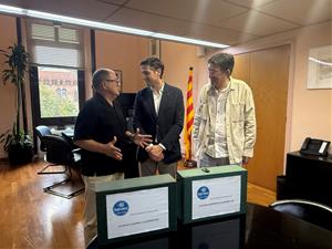 La Plataforma pel nou Hospital Comarcal lliura a Salut 16.000 signatures de suport al projecte. EIX