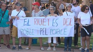 La plataforma veïnal Recuperem la Bocana del Riuet s’han tornat a manifestar per reclamar la recuperació de l’espai. Eix