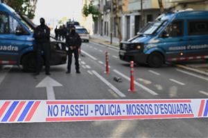 La senyora fa 70 anys que viu en un pis de la família, però a causa d’una permuta no escripturada pot anar al carrer