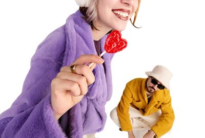 La Sra. Rauxa estrena “TURUTA RMX”, un homenatge modern al Carnaval de Vilanova. EIX