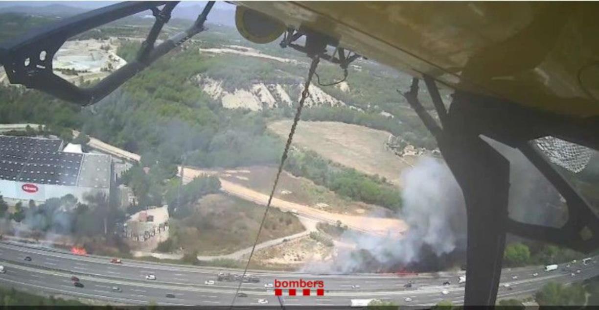 La zona afectada des d'un helicòpter.. Bombers de la Generalitat