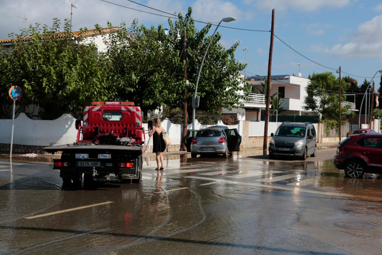 L'alcalde del Vendrell anuncia la construcció d'un dipòsit de pluvials a Coma-ruga per fer front a les inundacions. ACN