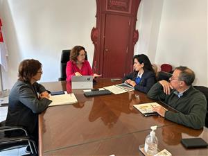 L’alcaldessa de Sitges reivindica la protecció del litoral i els equipaments del front marítim. Ajuntament de Sitges